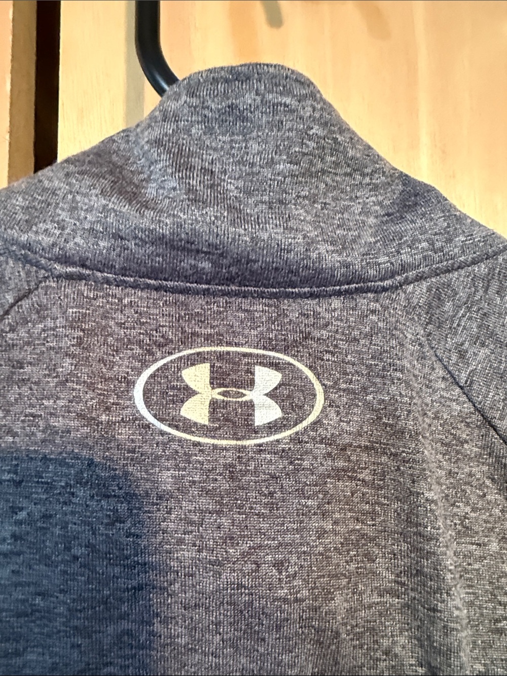 Under Armour Charcoal Heather Quarter-Zip Performance Top women’s small - Picture 3 of 5